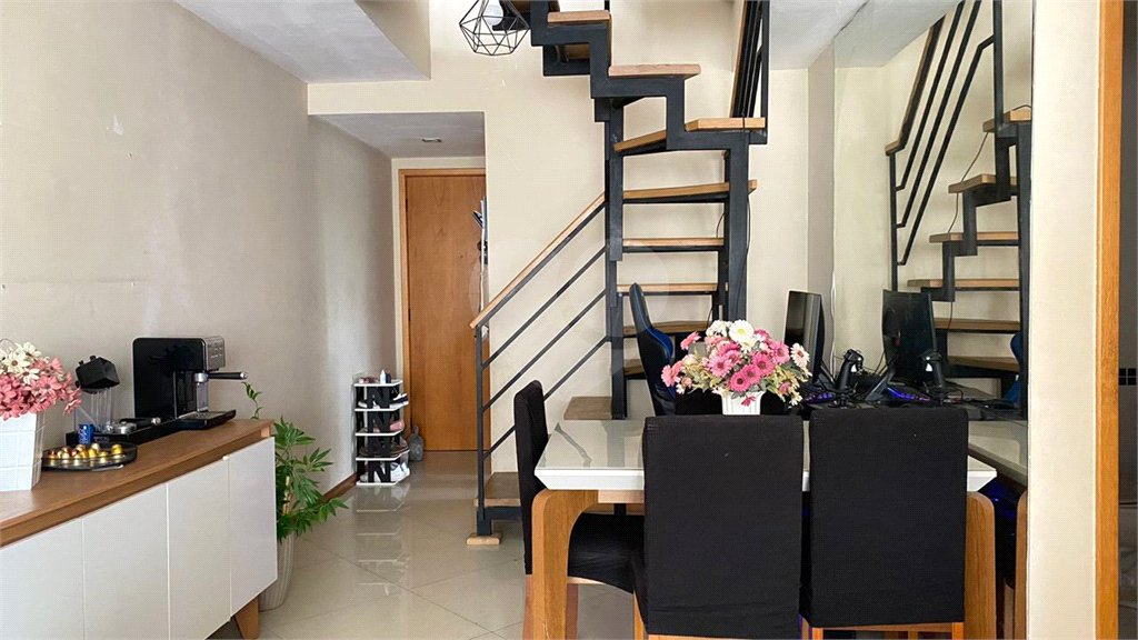 Duplex à venda com 2 quartos, sendo 1 suíte, em Pechincha, Rio de Janeiro, RJ