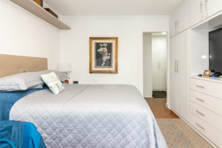 Apartamento à venda com 4 quartos, sendo 2 suítes, em Alto da Boa Vista, São Paulo, SP