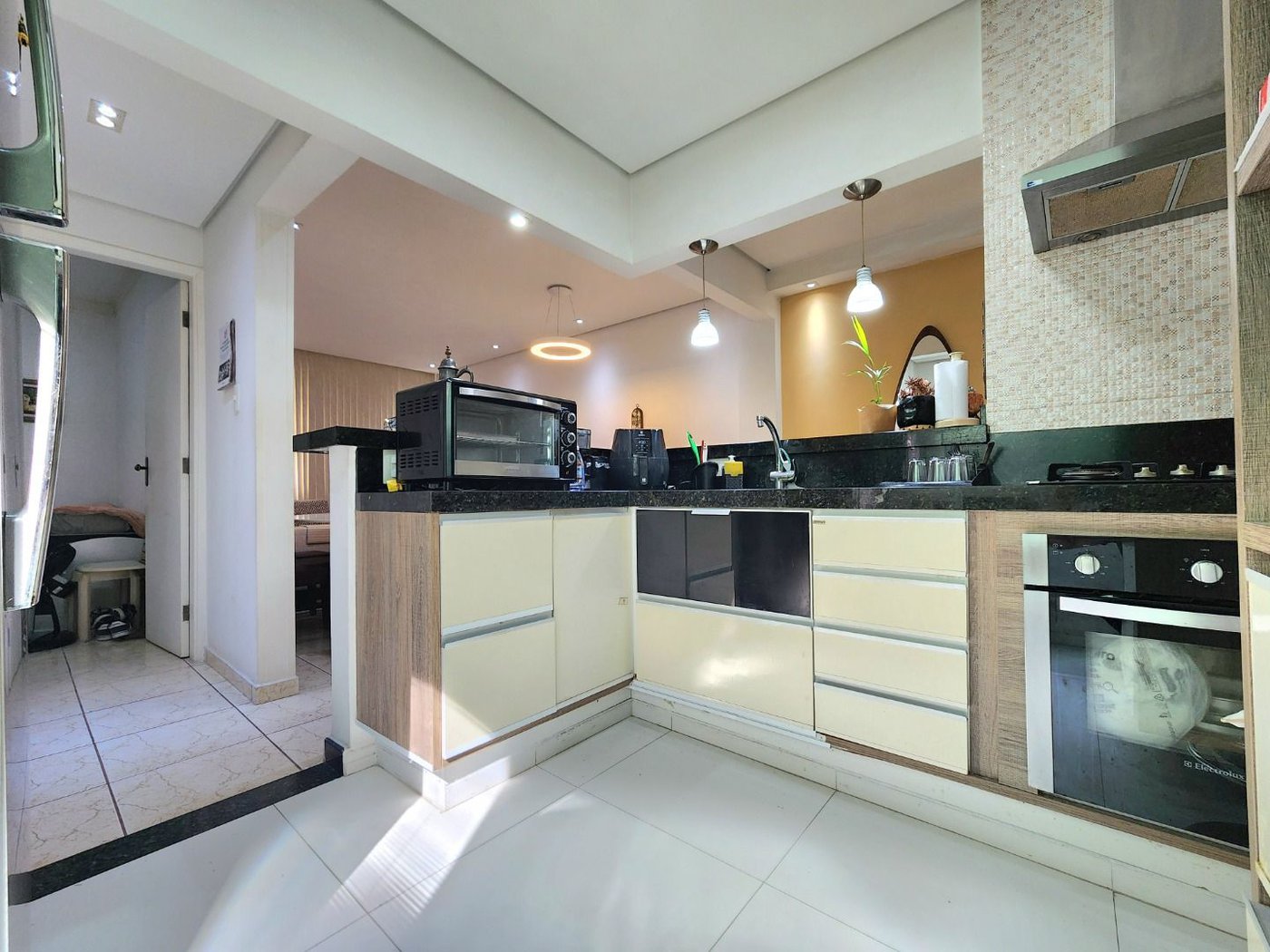 Apartamento 2 Dormitórios com Vista Mar, 1 Suíte e 50m da Praia – Santos