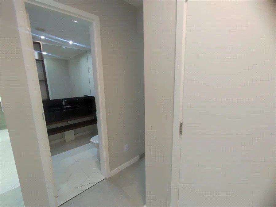 Apartamento à venda com 3 quartos, sendo 2 suítes,  em Jardim Arpoador, São Paulo, SP