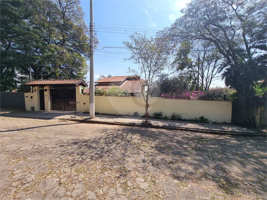 Casa à venda com 4 quartos, sendo 2 suítes, em Bosque, Vinhedo, SP
