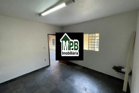Sobrado à venda com 3 quartos, sendo 1 suíte, em Jardim Refúgio, Sorocaba, SP