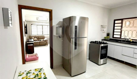 Casa à venda com 2 quartos, sendo 1 suíte,  em Atibaia Jardim, Atibaia, SP
