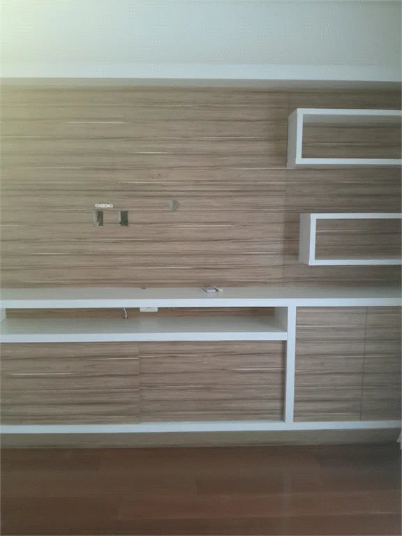 Casa à venda ou para alugar com 4 suítes em Chácaras São Carlos, Cotia, SP