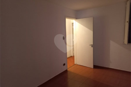 Sobrado à venda com 3 quartos em Jaguaré, São Paulo, SP