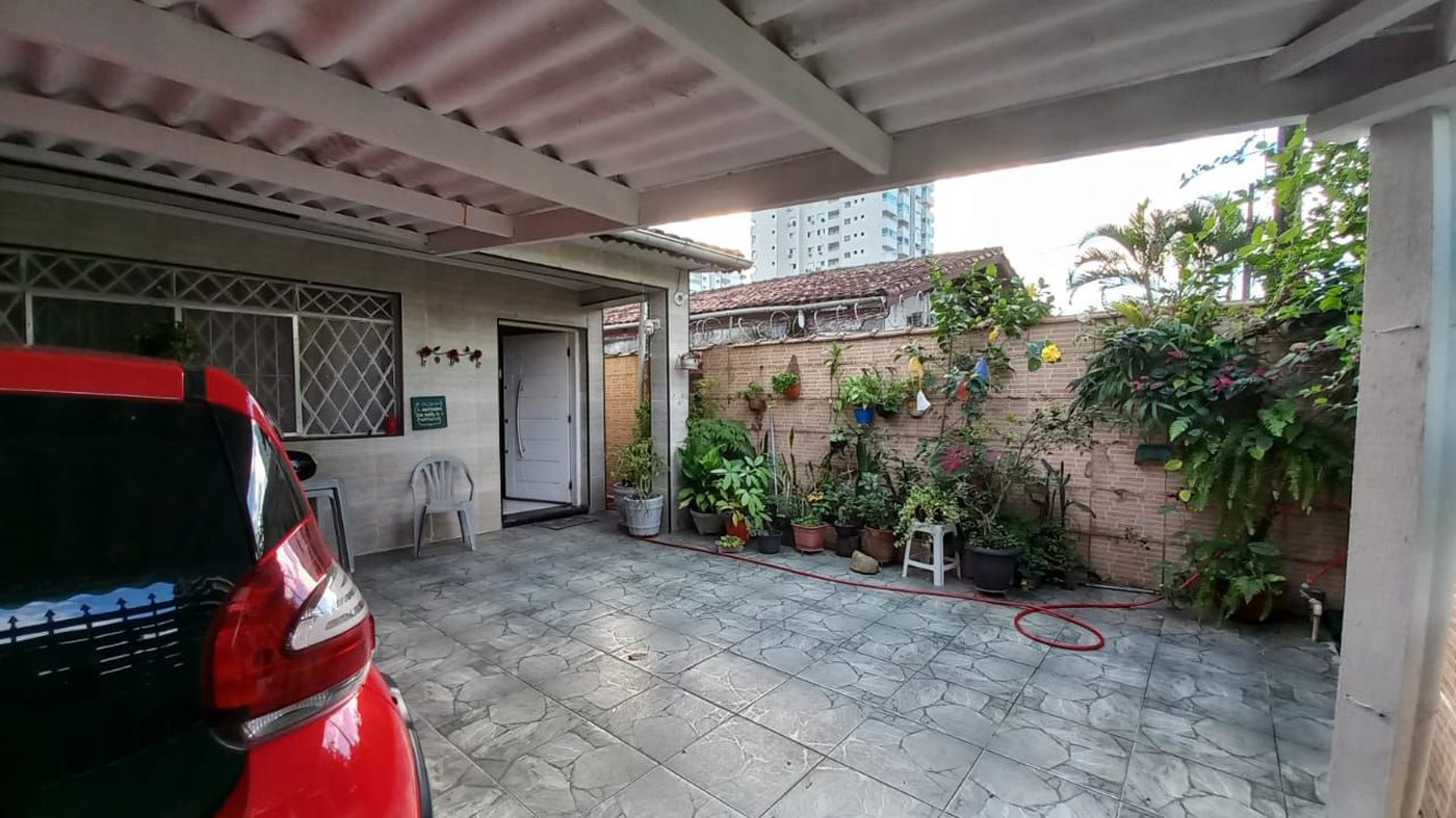 Casa com 2 dormitórios à venda, 100 m² por R$ 700.000,00 - Vila Guilhermina - Praia Grande/SP