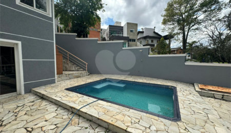 Casa à venda com 6 suítes no condomínio Arujá V, Arujá - SP