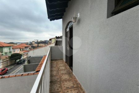 Sobrado à venda com 3 quartos, sendo 1 suíte, em Jardim D'abril, Osasco, SP