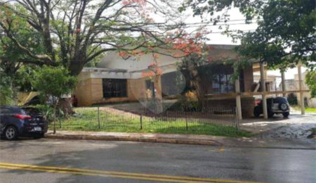 Casa à venda com 7 quartos, sendo 1 suíte,  no Centro, Vinhedo, SP
