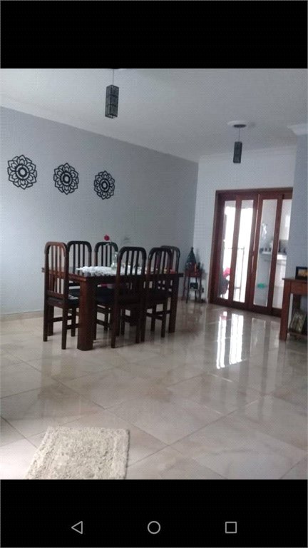 Casa à venda com 4 quartos, sendo 1 suíte,  em Parque Santa Rosa, Suzano, SP