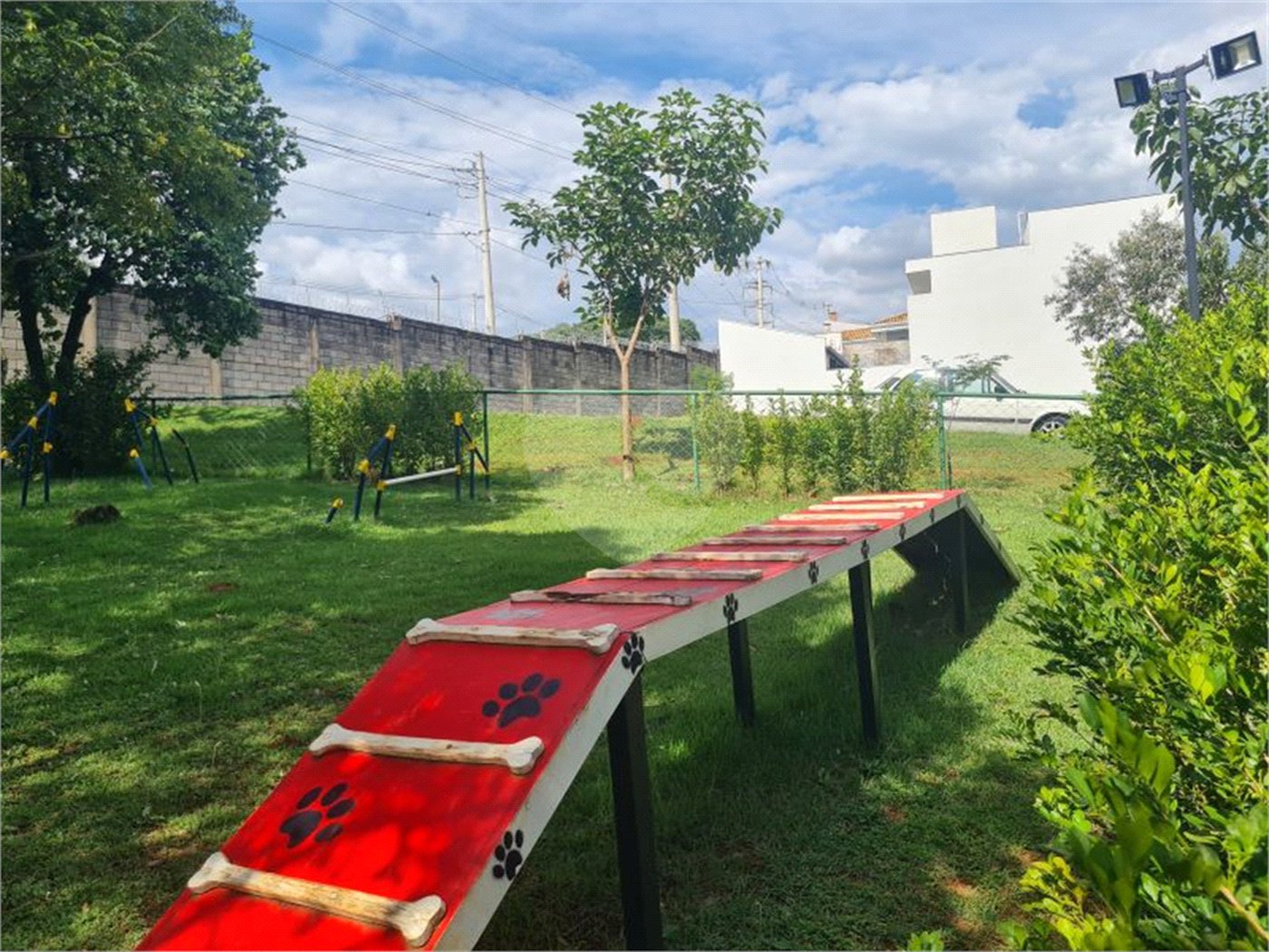 Casa à venda com 3 quartos, sendo 1 suíte, no condomínio Golden Park Residence, Sorocaba - SP