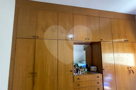 Casa Térrea à venda com 5 quartos, sendo 2 suítes, em Campo Grande, Rio de Janeiro, RJ