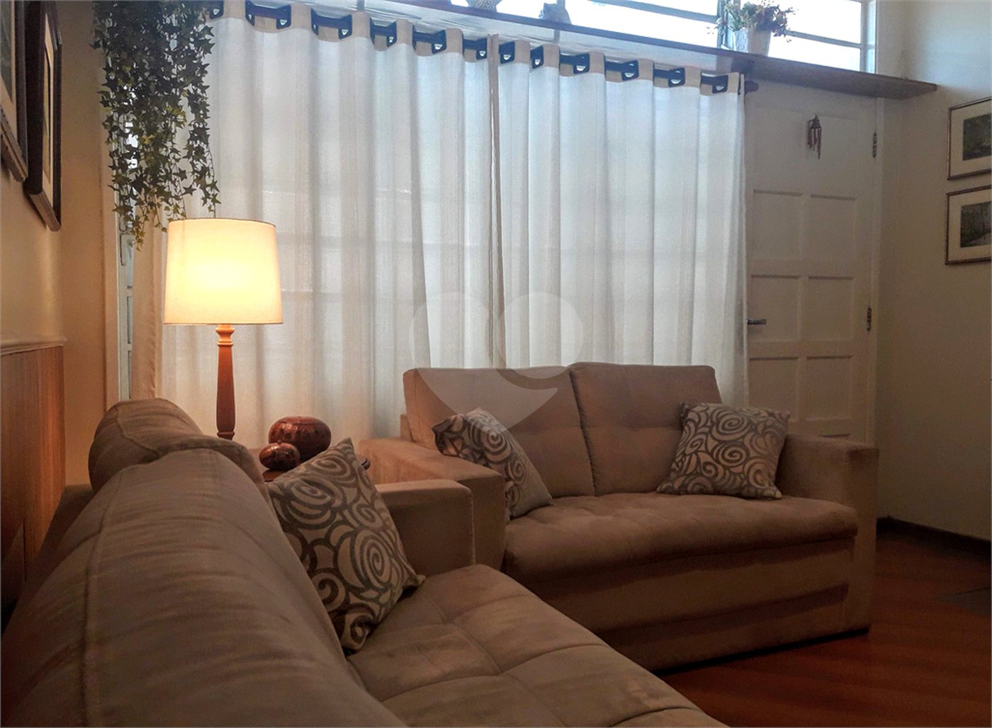 Casa à venda com 3 quartos, sendo 1 suíte,  em Jardim Aeroporto, São Paulo, SP
