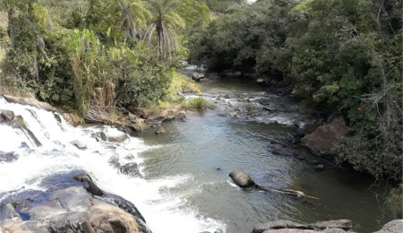 Chácara à venda no Centro, Monte Sião, MG