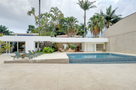 Casa Térrea à venda ou para alugar com 4 suítes em Alto da Boa Vista, São Paulo, SP