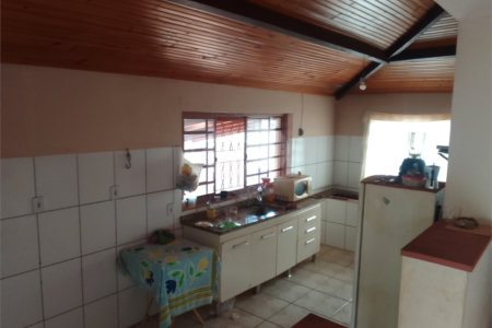 Casa à venda com 3 quartos, sendo 1 suíte, em Vila Progresso, Araraquara, SP