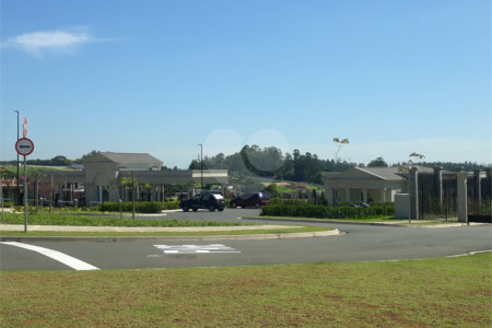 Casa à venda no condomínio Villa dos Pinheiros, Indaiatuba - SP