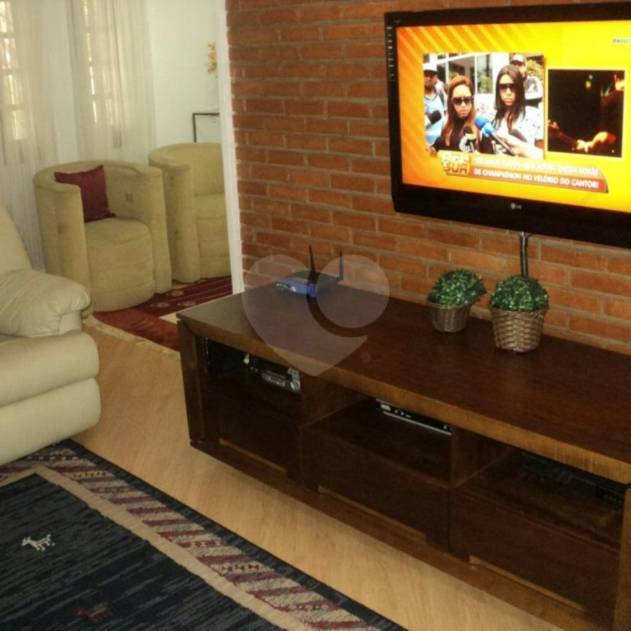 Casa Térrea à venda com 3 suítes em Vila Paulicéia, São Paulo, SP