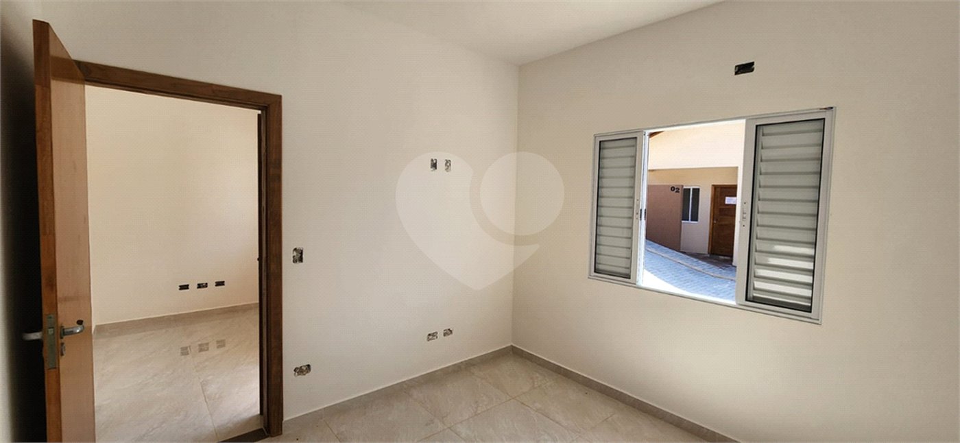 Casa à venda com 2 suítes no condomínio Vilagio, Atibaia - SP