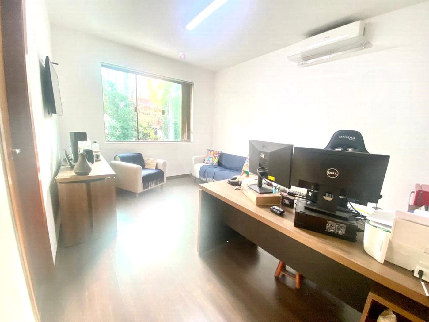 Casa à venda com 5 quartos, sendo 2 suítes, em Indianópolis, São Paulo, SP
