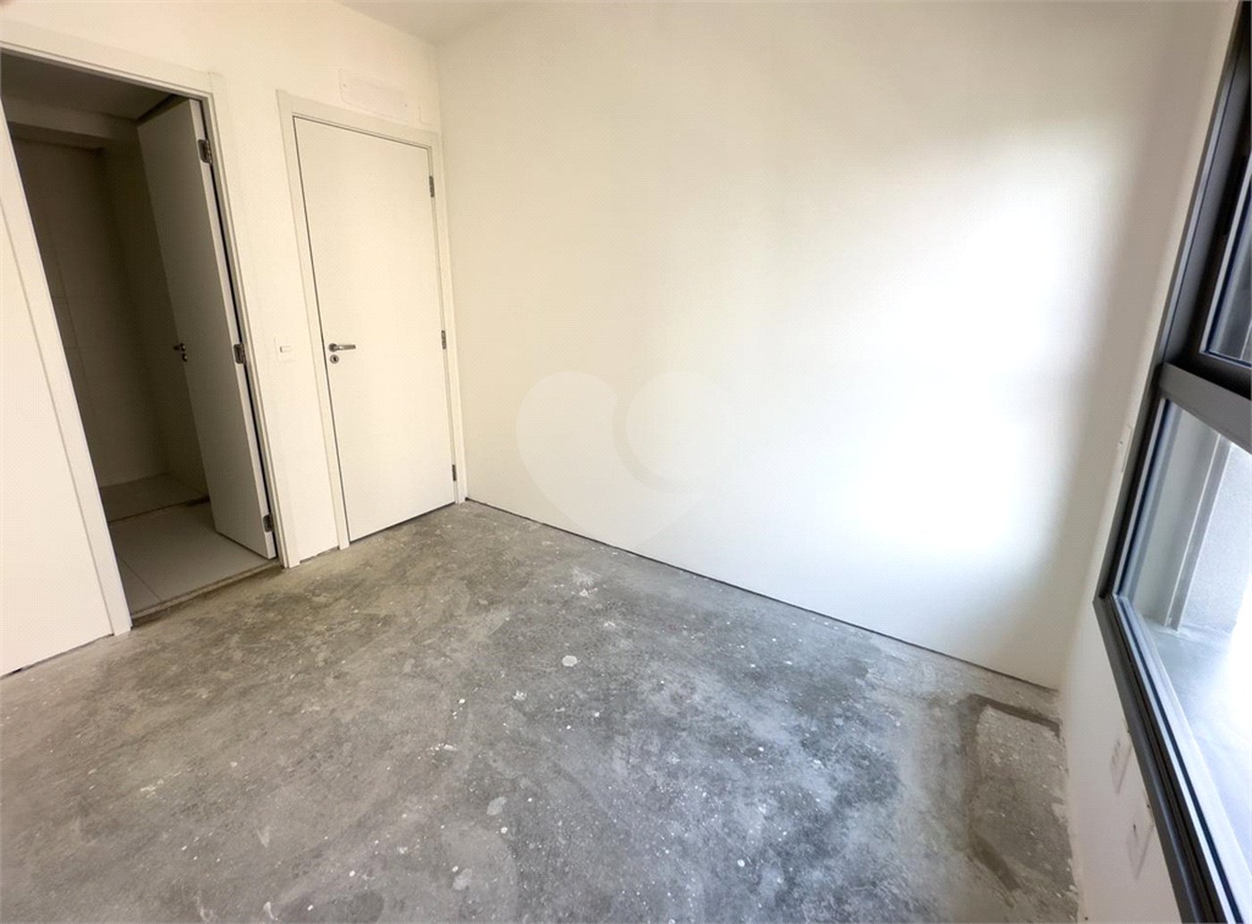 Apartamento à venda com 2 suítes em Santo Amaro, São Paulo, SP
