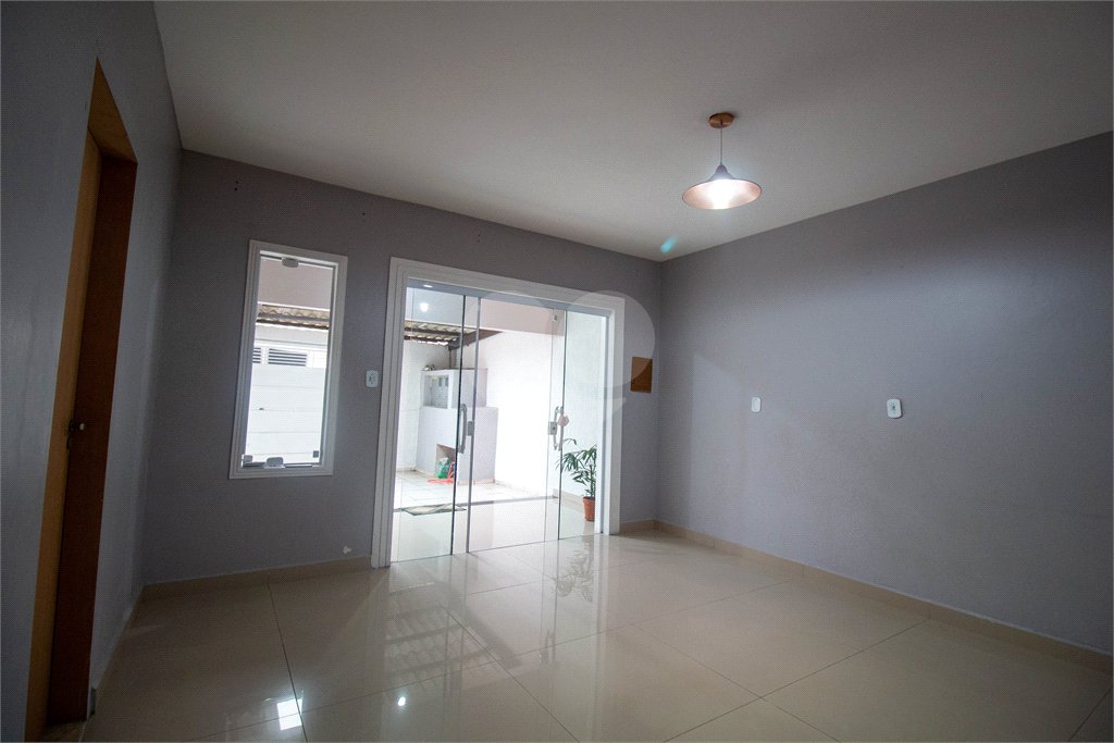 Casa Térrea à venda com 4 quartos, sendo 1 suíte, em Nova Mairinque, Mairinque, SP