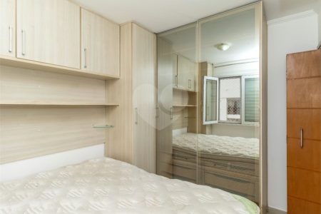 Apartamento à venda com 2 quartos em Vila Anastácio, São Paulo, SP