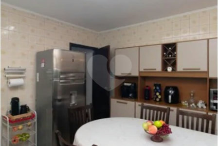 Casa Térrea à venda com 4 quartos, sendo 1 suíte,  em Vila Mazzei, São Paulo, SP