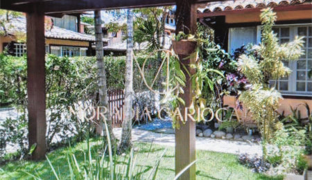 Casa em condomínio à venda com 3 quartos, sendo 1 suíte,  em Ferradura, Armação dos Búzios, RJ