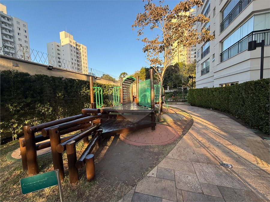 Apartamento à venda com 2 quartos, sendo 1 suíte,  em Jardim Leonor Mendes de Barros, São Paulo, SP