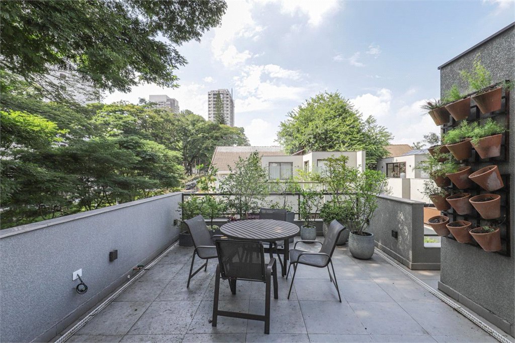Casa à venda com 4 suítes no condomínio Mosaico 17, São Paulo - SP