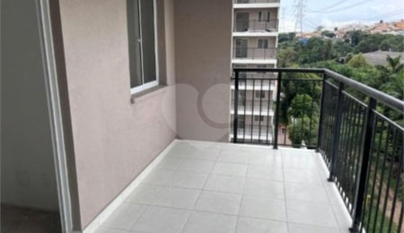 Apartamento à venda com 3 quartos, sendo 1 suíte,  em Vila Andrade, São Paulo, SP