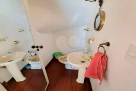 Sobrado com 112m² , 3 dormitórios , sendo 1 suíte , 3 vagas de garagem , à venda no Bosque da Saúde.