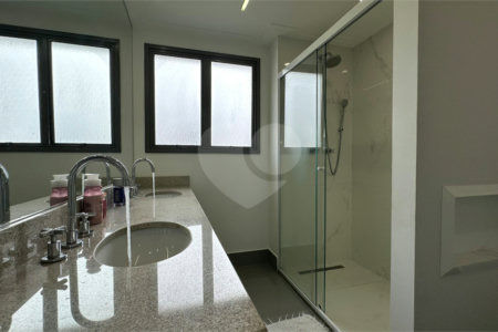 Apartamento à venda com 3 suítes em Jardim Prudência, São Paulo, SP