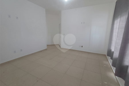 Casa à venda com 3 quartos, sendo 2 suítes, no condomínio Sollaris, Araraquara - SP