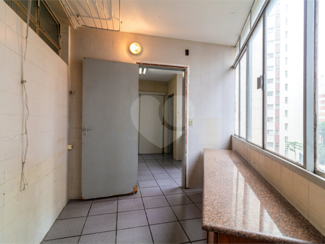 Apartamento à venda com 3 quartos, sendo 1 suíte,  em Higienópolis, São Paulo, SP