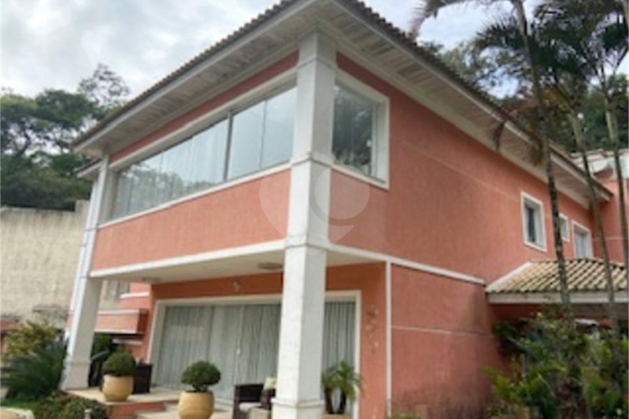 Casa à venda com 4 suítes no condomínio Parque Imperial da Cantareira, Mairiporã - SP