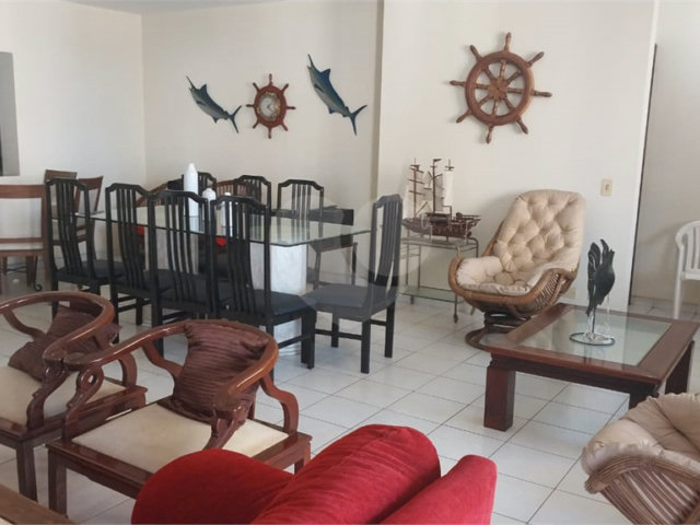 Apartamento à venda com 4 quartos, sendo 2 suítes,  em Tombo, Guarujá, SP