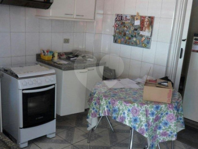 Sobrado à venda com 3 quartos, sendo 1 suíte,  em Vila Irmãos Arnoni, São Paulo, SP