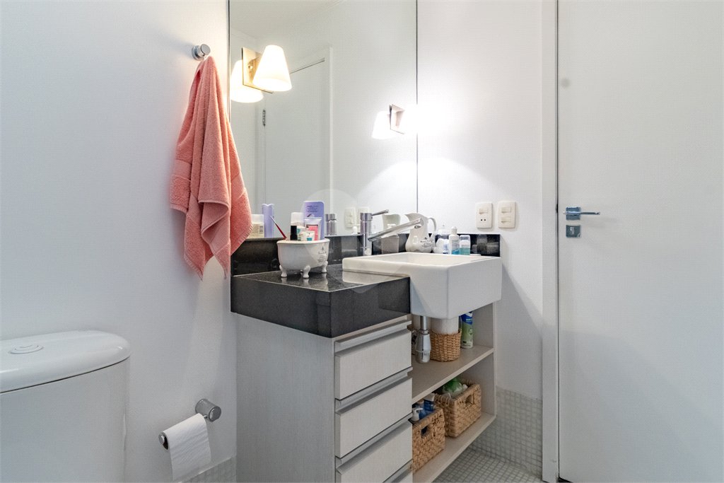 Casa à venda com 3 quartos, sendo 1 suíte, em Jardim Paulistano, São Paulo, SP