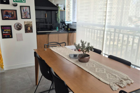Apartamento à venda com 2 quartos, sendo 1 suíte,  em Quarta Parada, São Paulo, SP