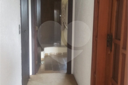 Casa à venda com 4 quartos, sendo 3 suítes, em Jardim Itaperi, Atibaia, SP