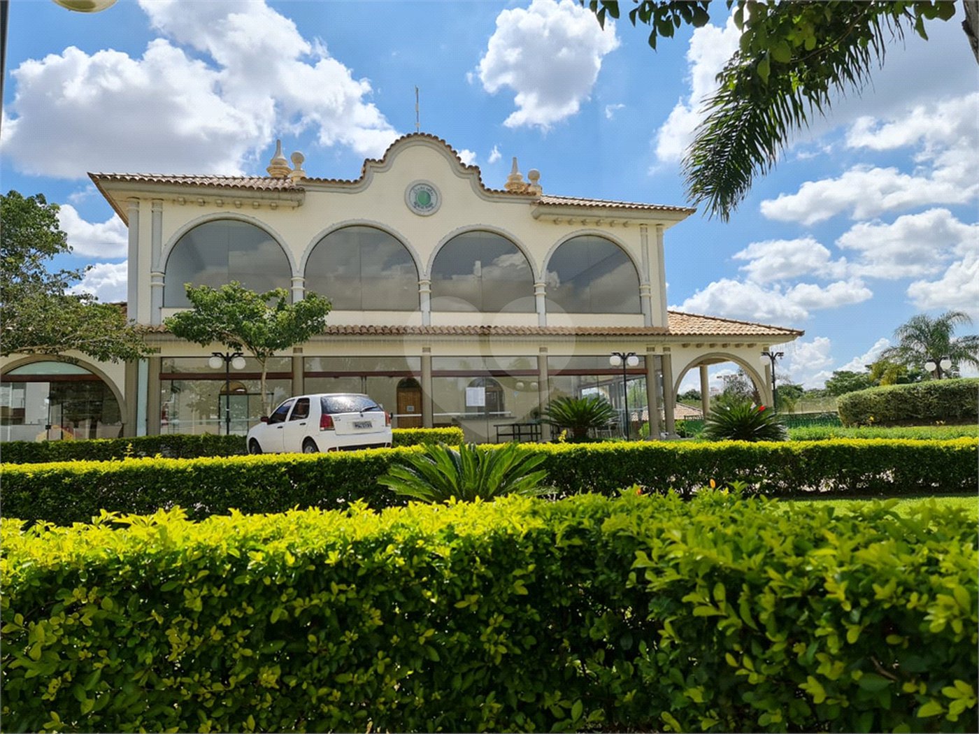 Casa à venda com 3 quartos, sendo 1 suíte, no condomínio Ibiti Royal Park, Sorocaba - SP