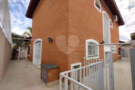 Sobrado à venda com 3 suítes em Jardim Dom Bosco, Indaiatuba, SP
