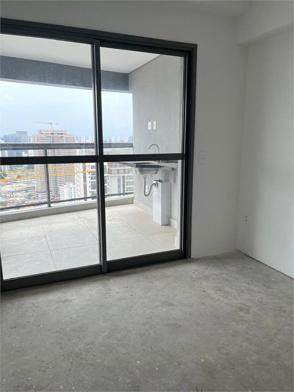 Apartamento à venda com 1 quarto em Santo Amaro, São Paulo, SP