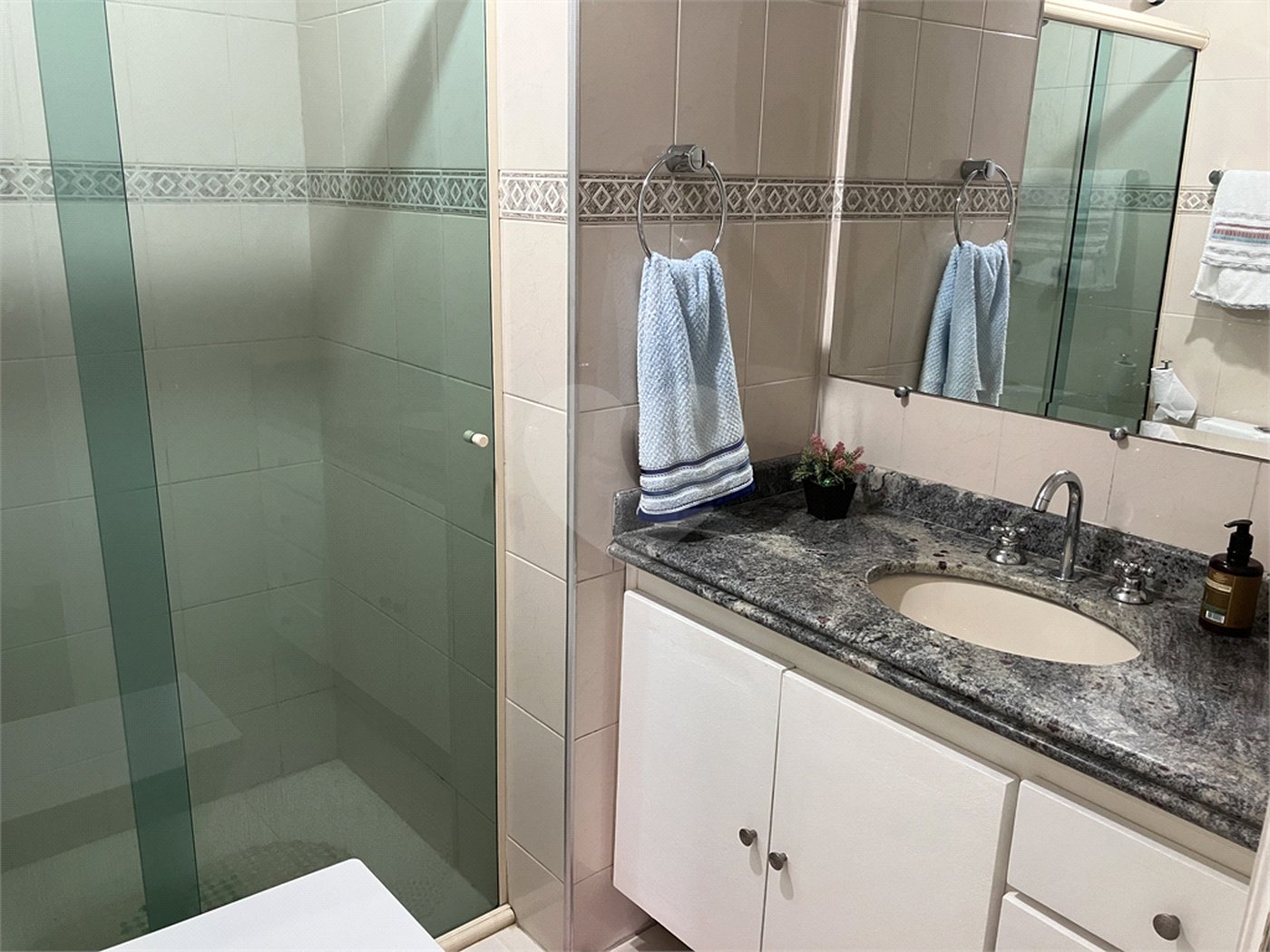 Apartamento à venda com 3 quartos, sendo 1 suíte, em Vila Trujillo, Sorocaba, SP