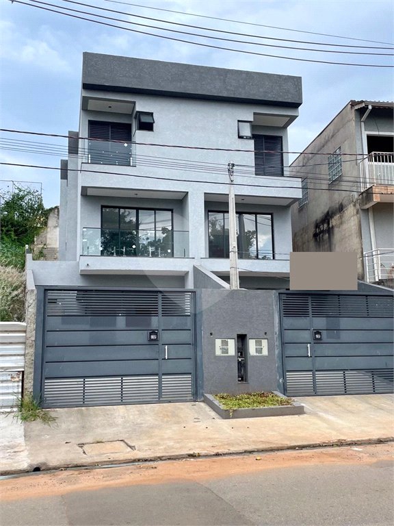 Sobrado à venda com 3 suítes em Jardim dos Pinheiros, Atibaia, SP