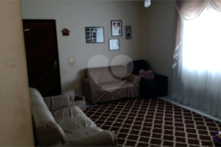 Casa à venda com 4 quartos, sendo 2 suítes,  em Jardim Terezópolis, Guarulhos, SP