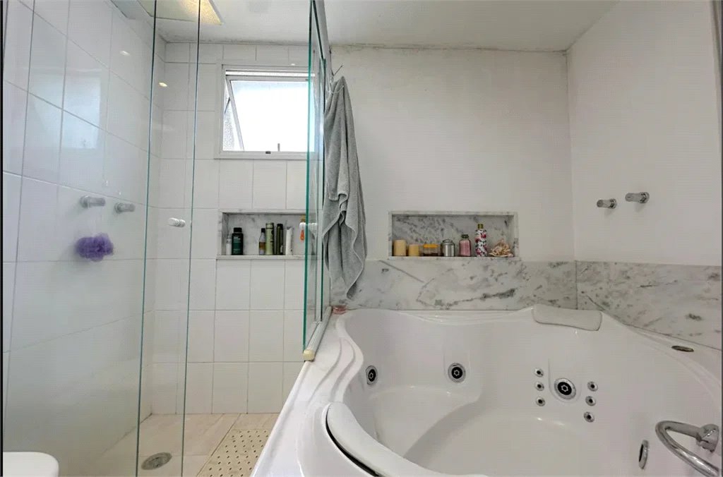 Apartamento à venda com 2 quartos, sendo 1 suíte, em Água Branca, São Paulo, SP