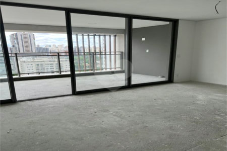 Apartamento à venda com 3 suítes em Campo Belo, São Paulo, SP